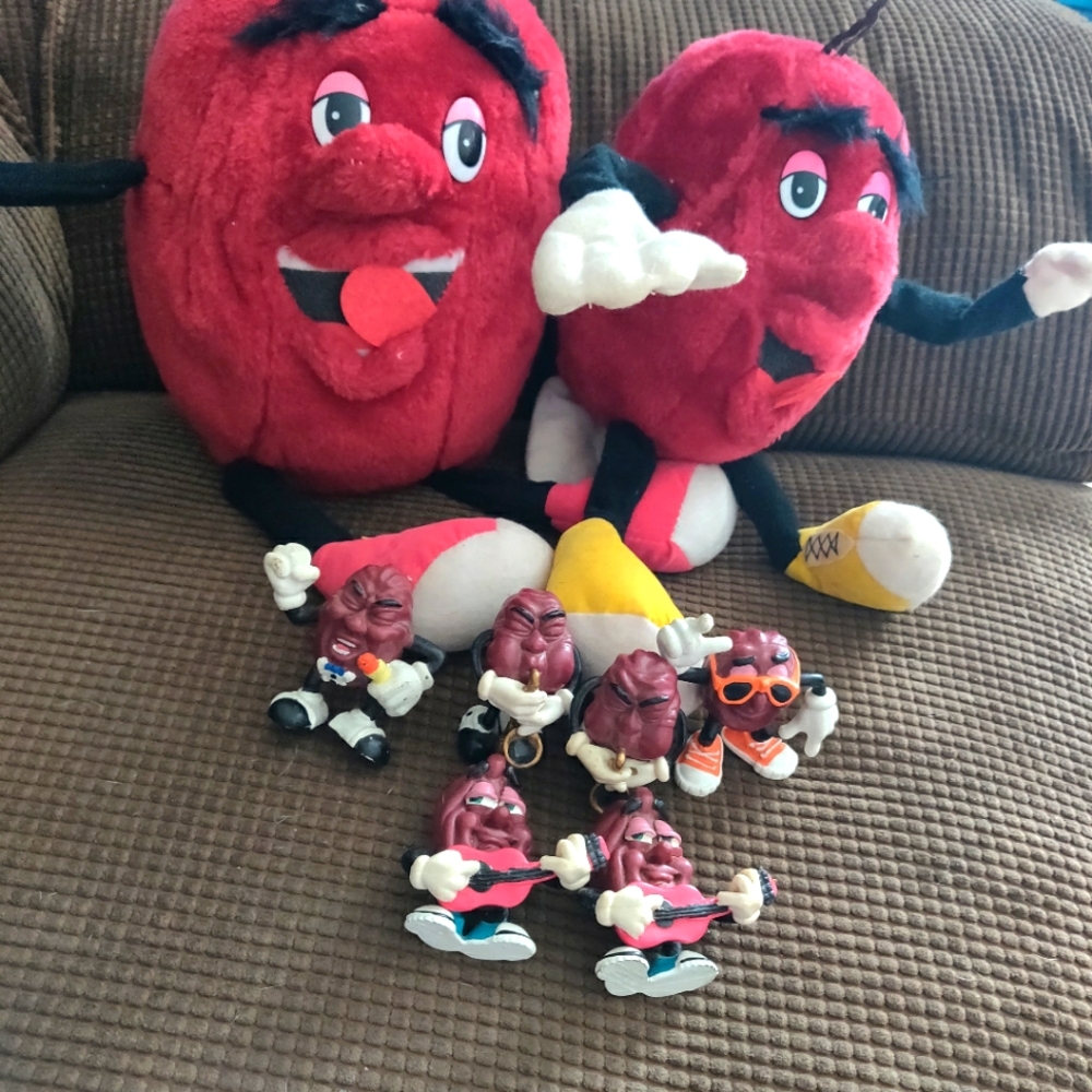 Vintage California raisin lot